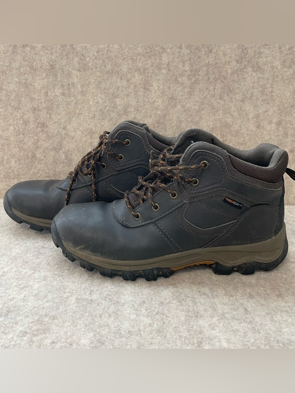 Timberland Boys Mt Maddsen Boots size 5 waterproof brown Timber Dry